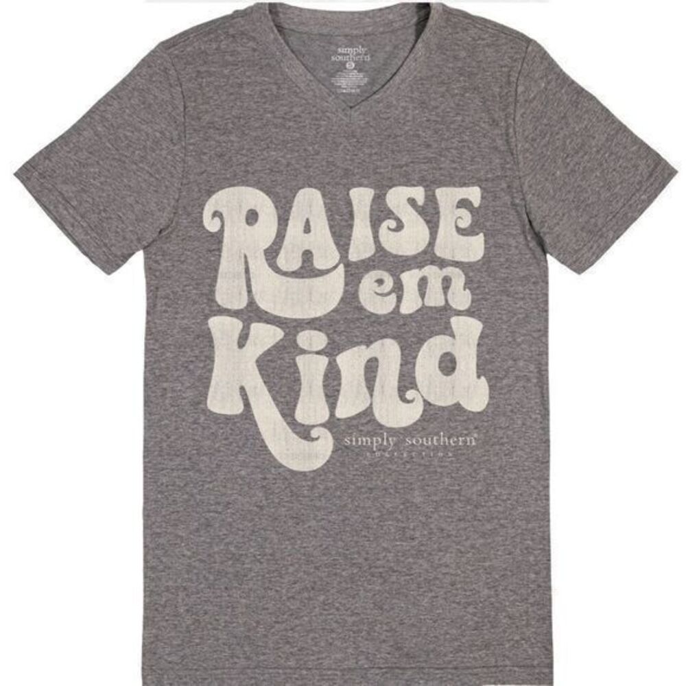 NWT Simply Southern “Raise ‘em Kind” Short Sleeve Tshirt Grey XL‎